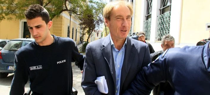 Ποιος είναι ο τραπεζίτης Οσβαλντ που έσπασε το βραχιολάκι και δραπέτευσε